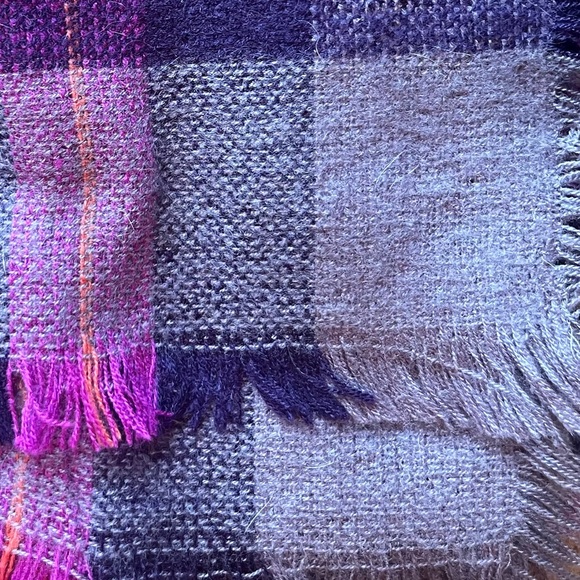 🧣 Extra large extra soft plaid wrap 🧣 - Picture 3 of 4